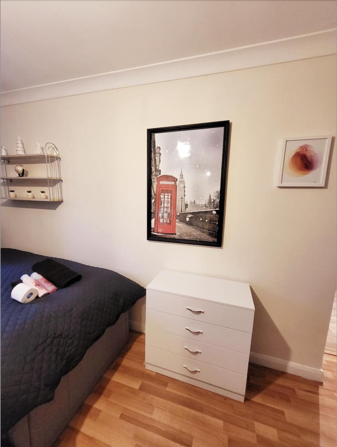 Huge And Affordable 3 Bedroom Flat In Hammersmith For 7 People With Welcome Breakfast 런던 외부 사진